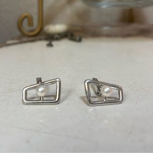 VINTAGE MODERNIST DESIGNER
MIKIMOTO STERLING SILVER PEARL CUFFLINKS